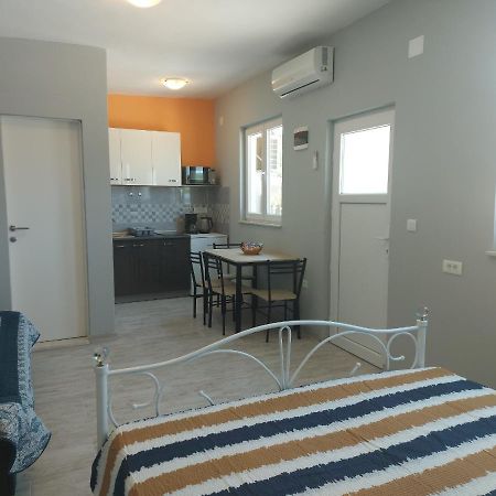 Studio Apartment Palmira Ližnjan Eksteriør bilde