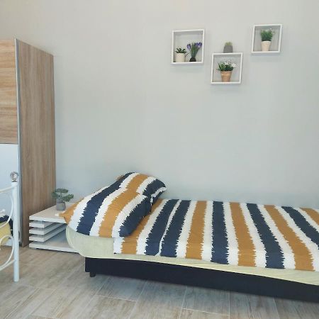 Studio Apartment Palmira Ližnjan Eksteriør bilde