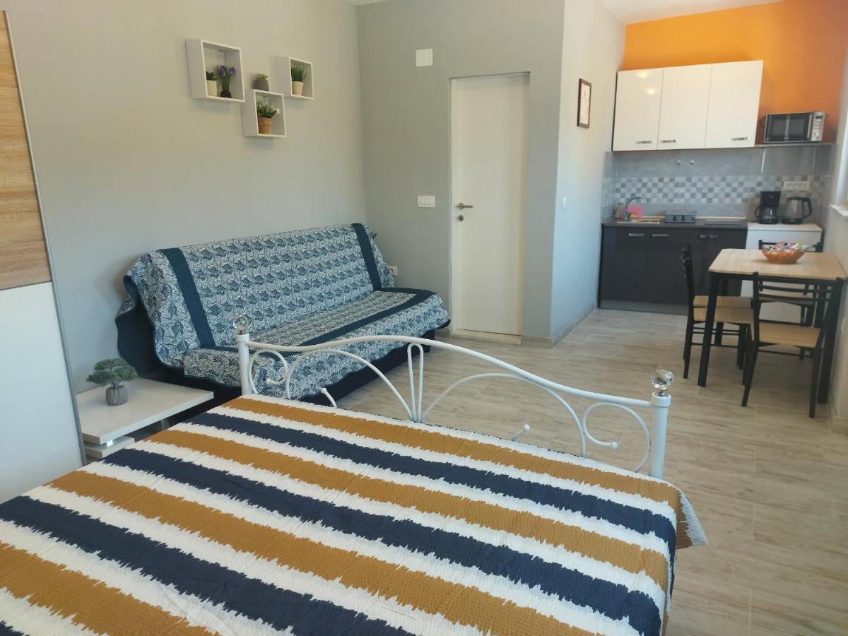 Studio Apartment Palmira Ližnjan Eksteriør bilde