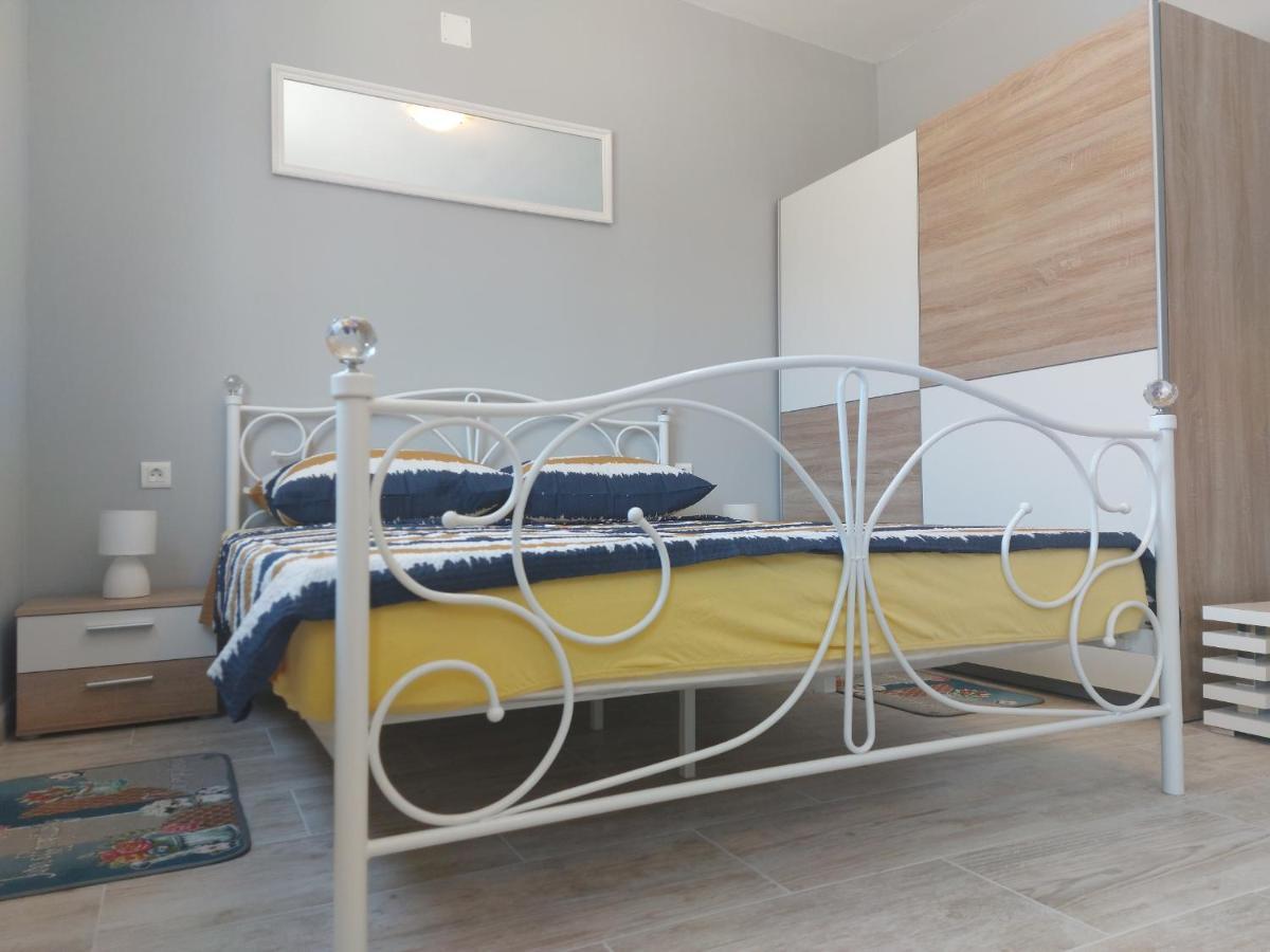 Studio Apartment Palmira Ližnjan Eksteriør bilde