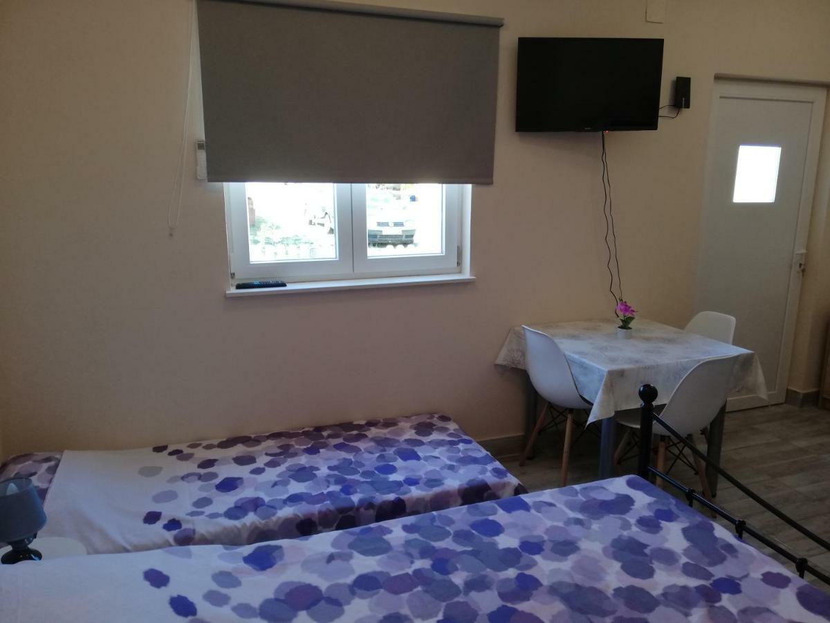 Studio Apartment Palmira Ližnjan Eksteriør bilde